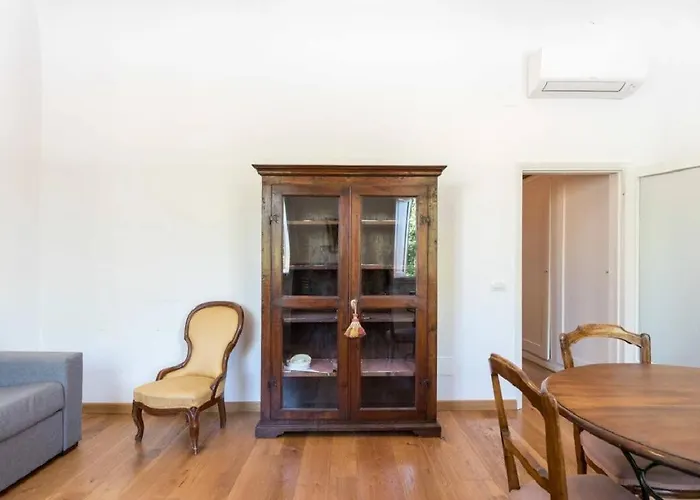 Airy One Bedroom With Terrace Near Palazzo Pitti