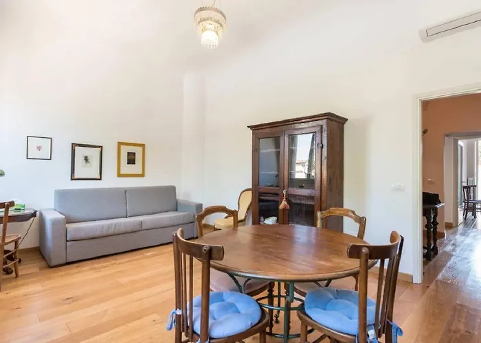 Airy One Bedroom With Terrace Near Palazzo Pitti